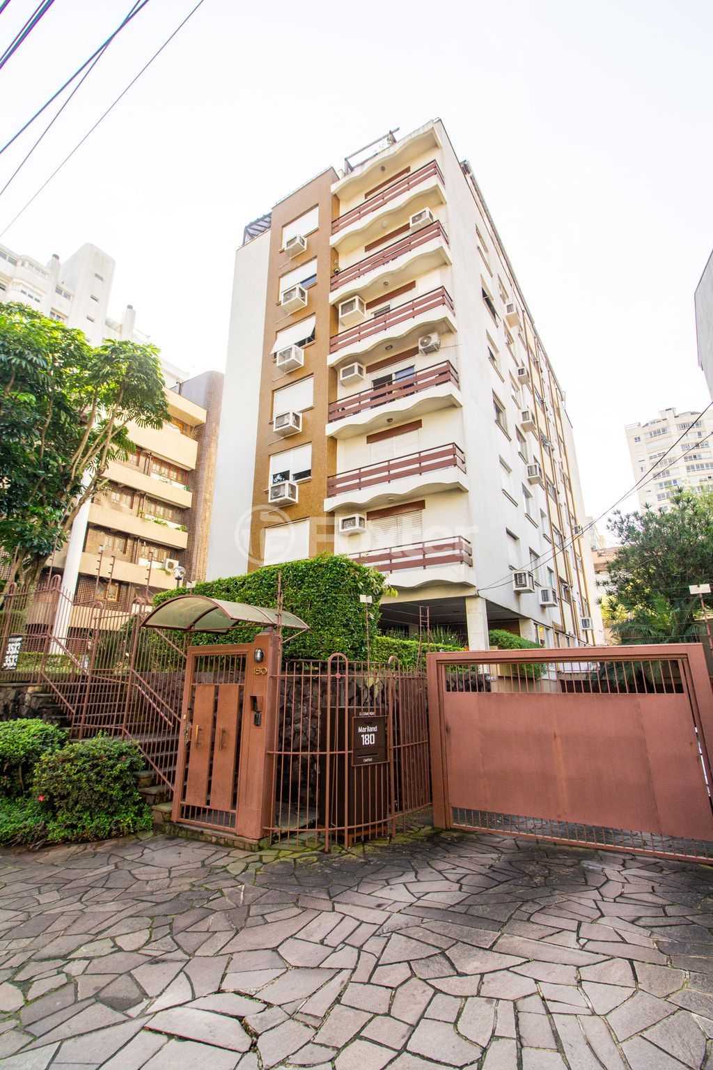 Apartamento para comprar em São João, Porto Alegre - foto 1