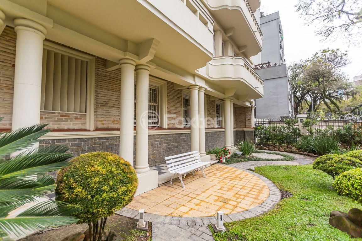 Apartamento para comprar em Félix da Cunha, 734 - foto 9
