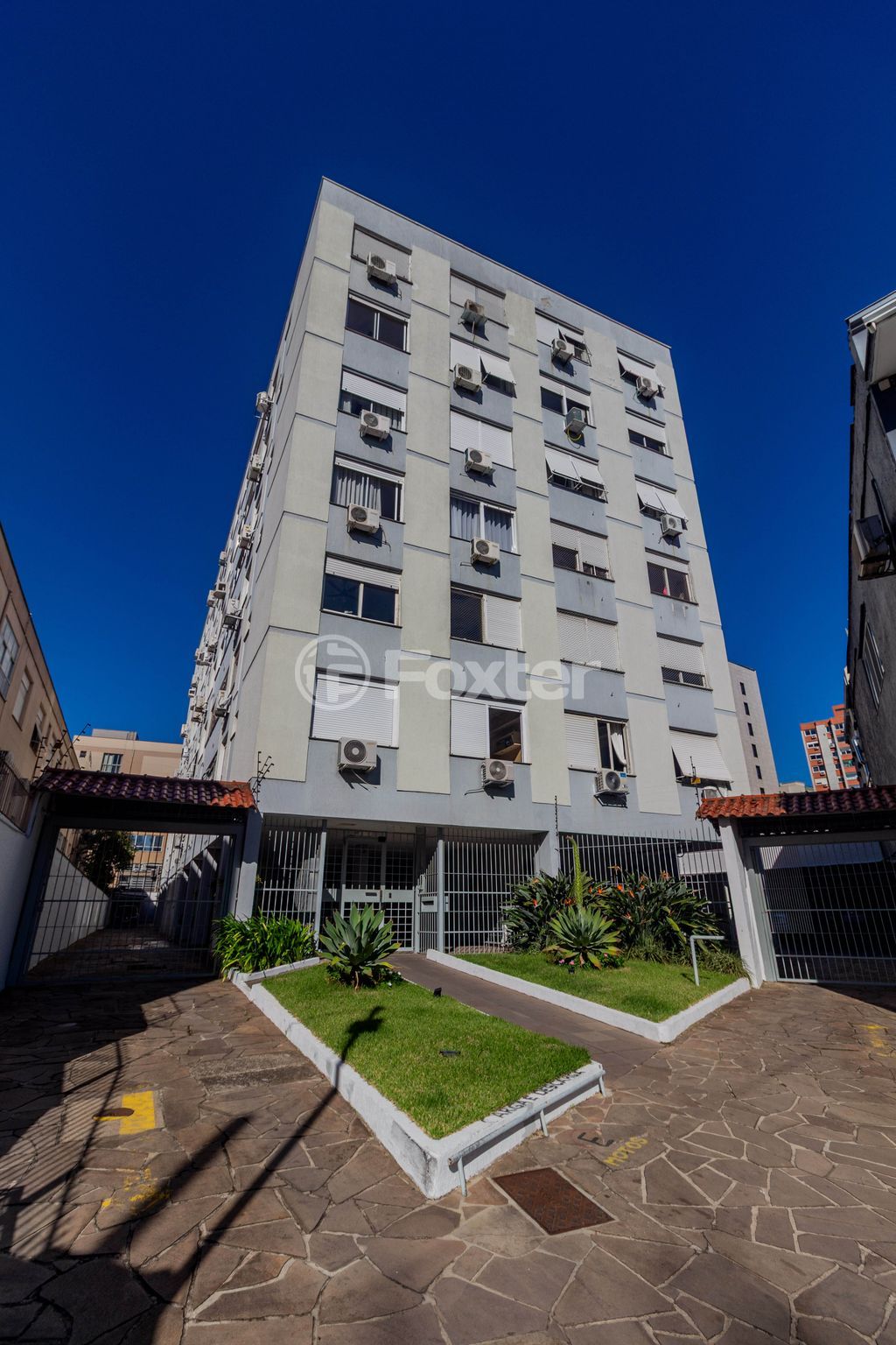 Apartamento para comprar em Floresta, Porto Alegre - foto 1