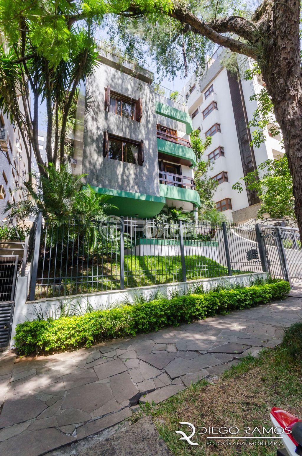 Cobertura para comprar em Petrópolis, Porto Alegre - foto 1
