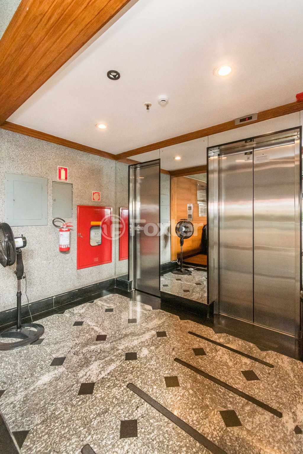 consultorio sala conjunto para comprar em Doutor Florêncio Ygartua, 391 - foto 3