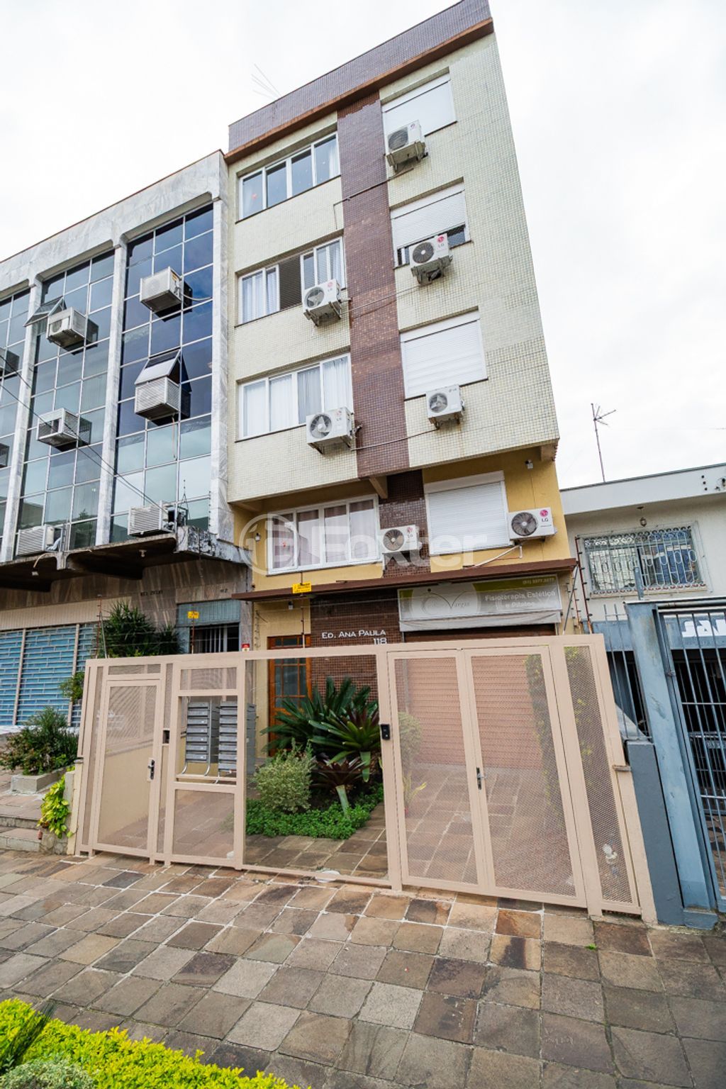 Apartamento para comprar em Passo da Areia, Porto Alegre - foto 1