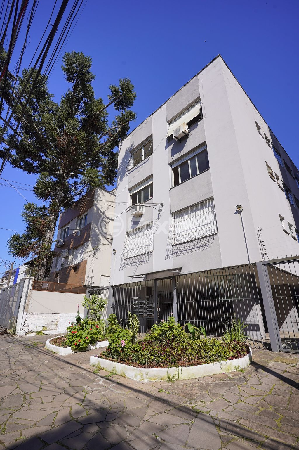 Apartamento para comprar em São João, Porto Alegre - foto 1