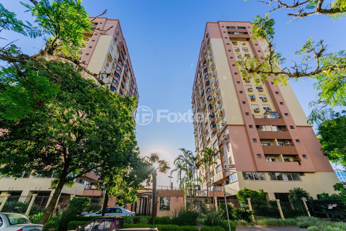Apartamento para comprar em Vila Ipiranga, Porto Alegre - foto 1