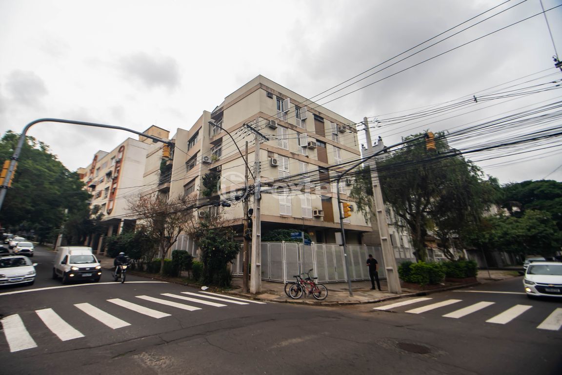 Apartamento para comprar em Rio Branco, Porto Alegre - foto 1