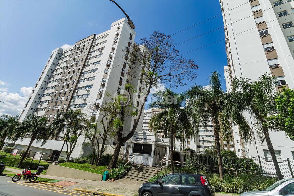 Apartamento para comprar em Passo da Areia, Porto Alegre - foto 1