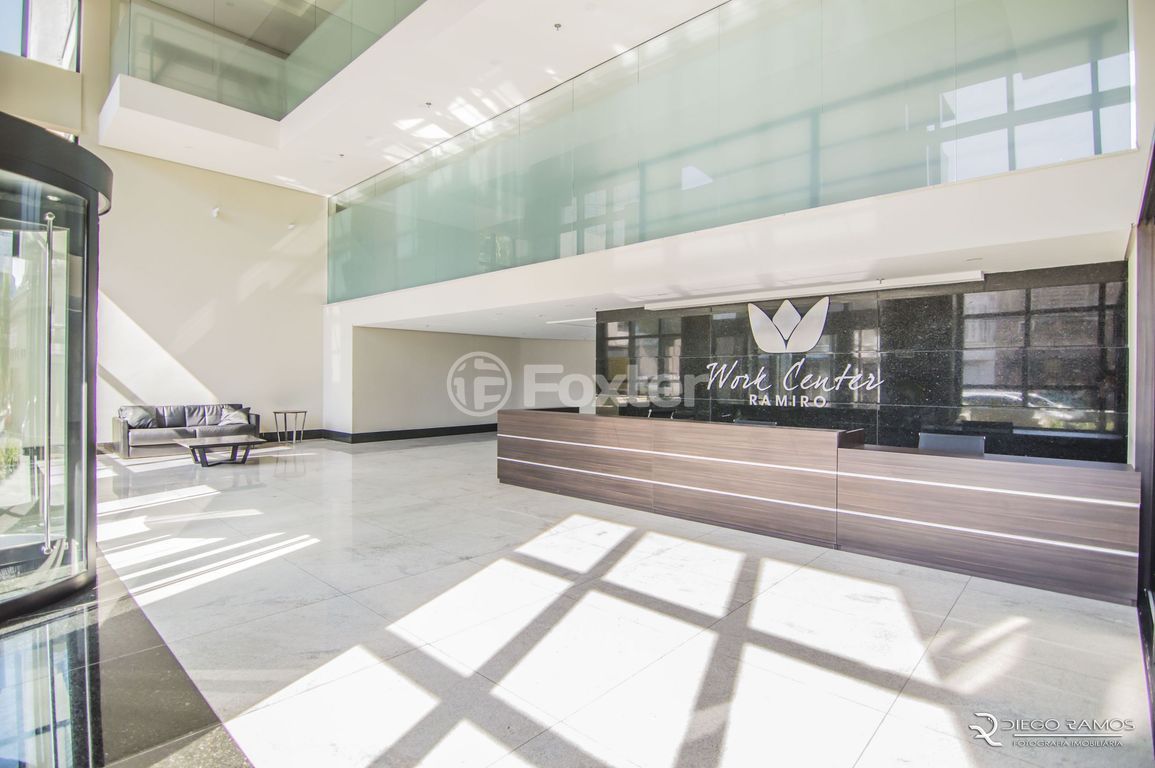 consultorio sala conjunto para comprar em Ramiro Barcelos, 685 - foto 7