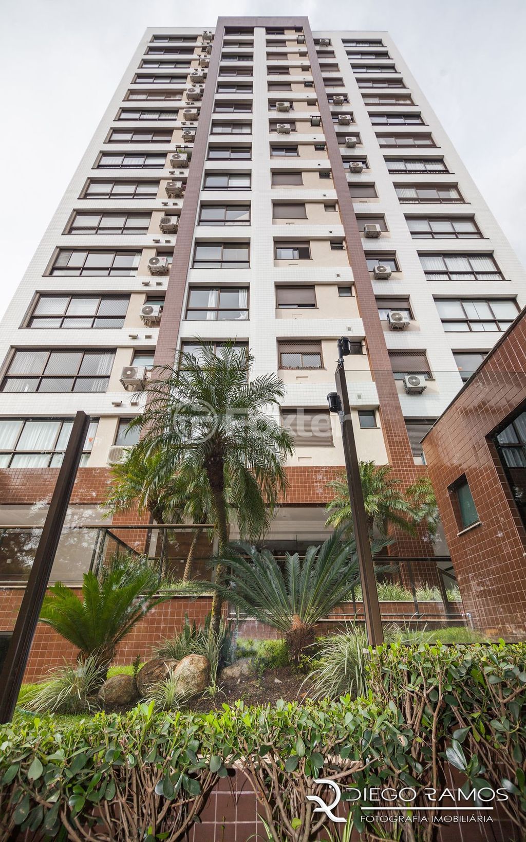 Apartamento para comprar em Passo da Areia, Porto Alegre - foto 1