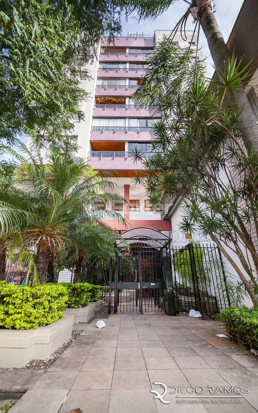 Apartamento para comprar em Floresta, Porto Alegre - foto 1
