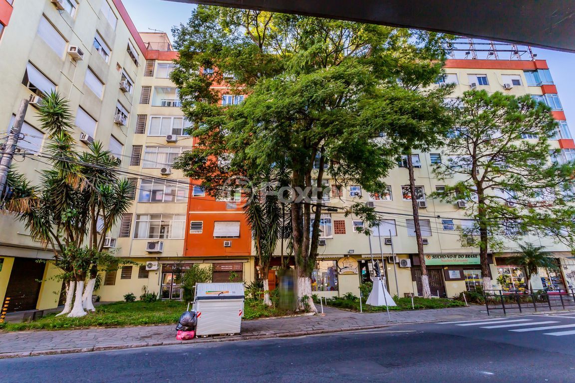 Apartamento para comprar em Rio Branco, Porto Alegre - foto 1
