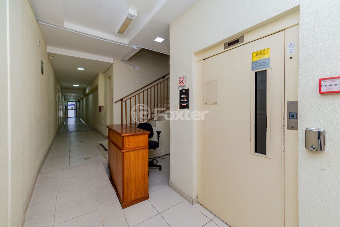 consultorio sala conjunto para comprar em Silva Jardim, 254 - foto 10
