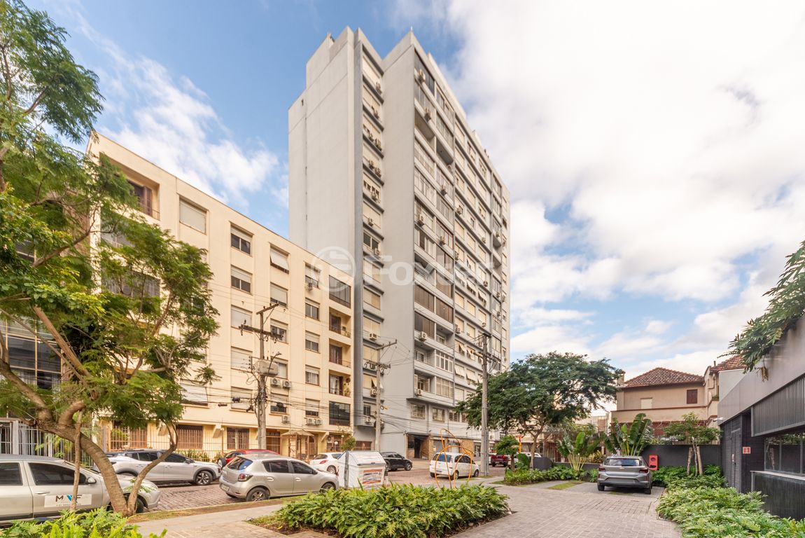 Apartamento para comprar em Rio Branco, Porto Alegre - foto 1