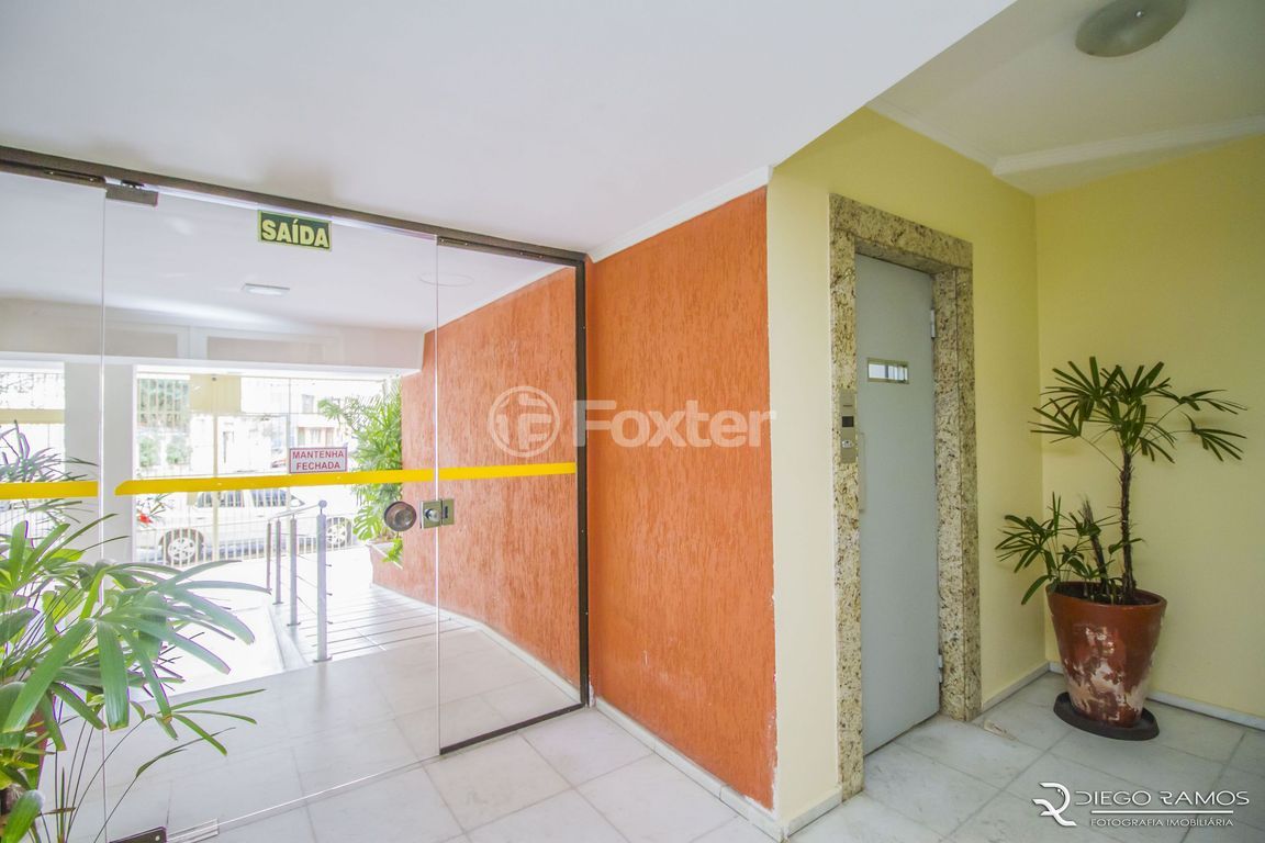 Apartamento para comprar em Sarmento Leite, 995 - foto 9