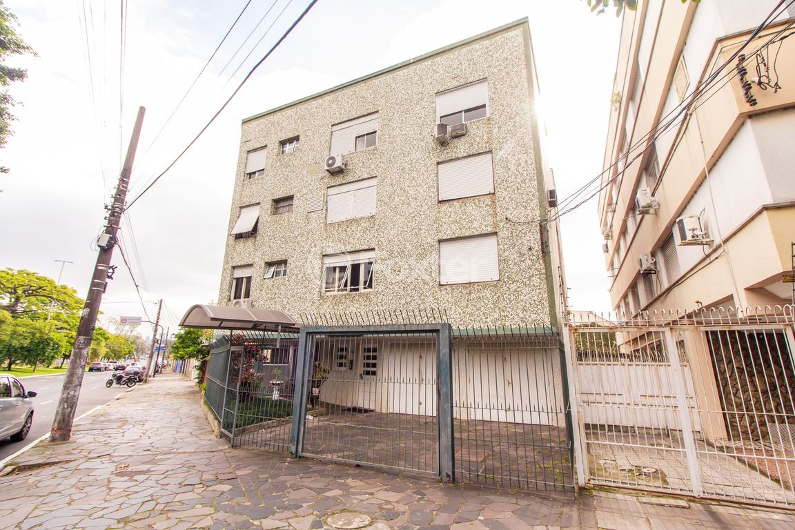 Apartamento para comprar em Rio Branco, Porto Alegre - foto 1