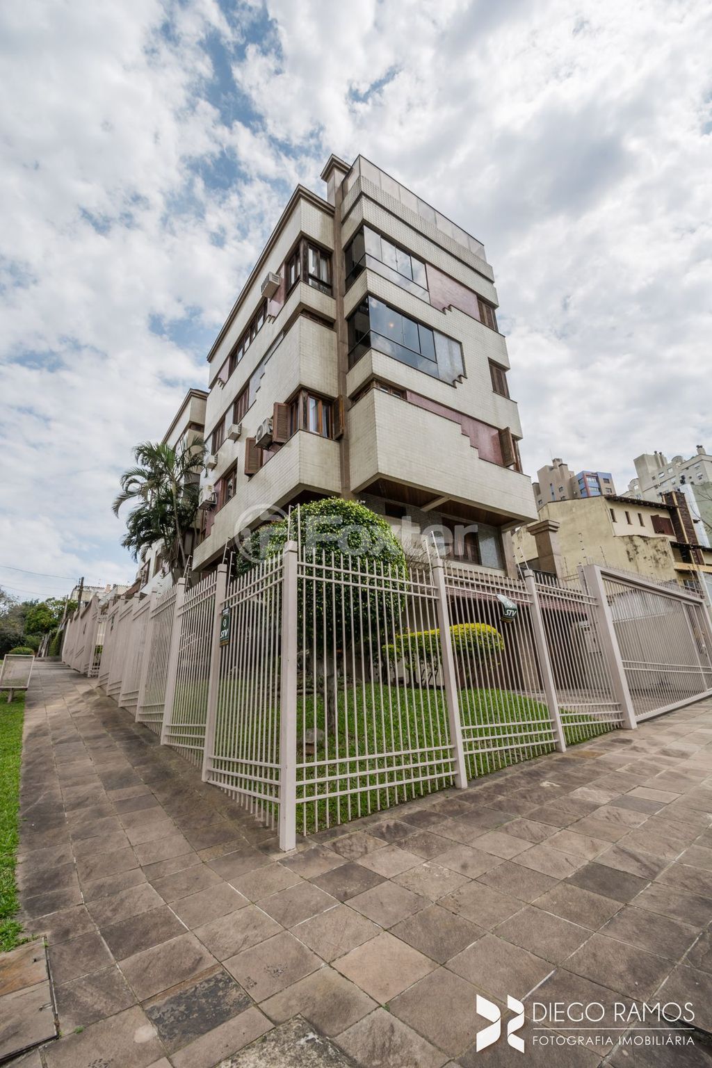 Apartamento para comprar em Professor Gastão Dias de Castro, 100 - foto 8