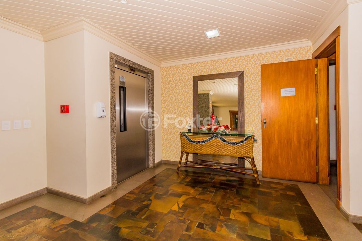 Cobertura para comprar em Carlos Trein Filho, 775 - foto 10