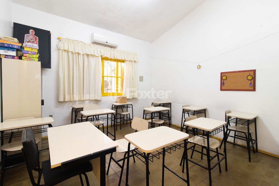 casa sobrado para comprar em Atílio Supertti, 571 - foto 24