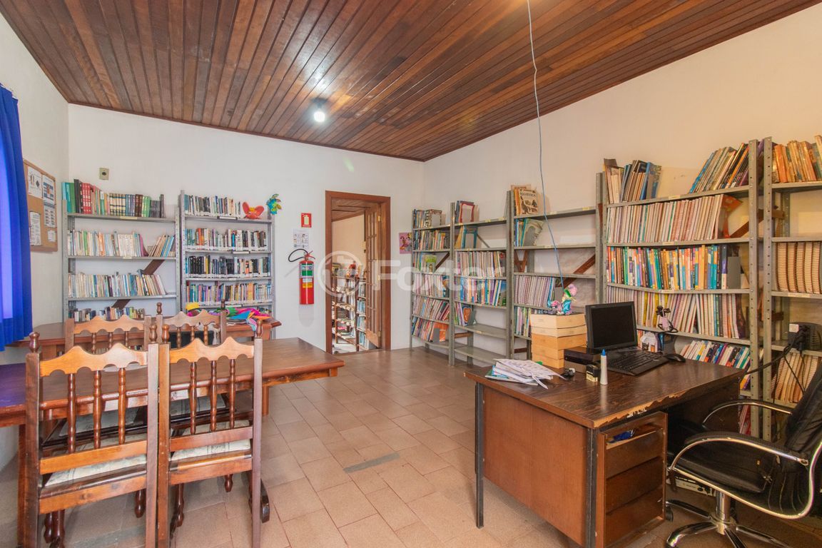 casa sobrado para comprar em Atílio Supertti, 571 - foto 14