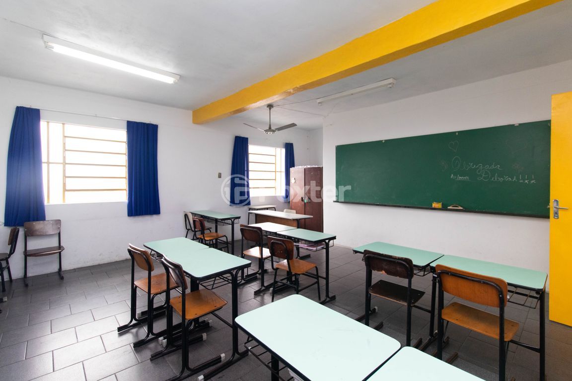casa sobrado para comprar em Atílio Supertti, 571 - foto 35