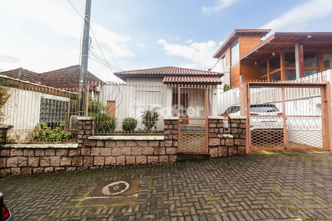 casa sobrado para comprar em Jardim São Pedro, Porto Alegre - foto 1