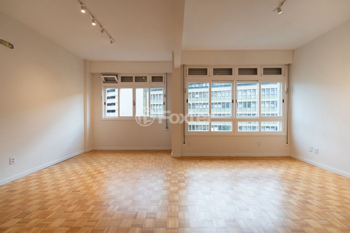 Apartamento para comprar em Sarmento Leite, 262 - foto 12
