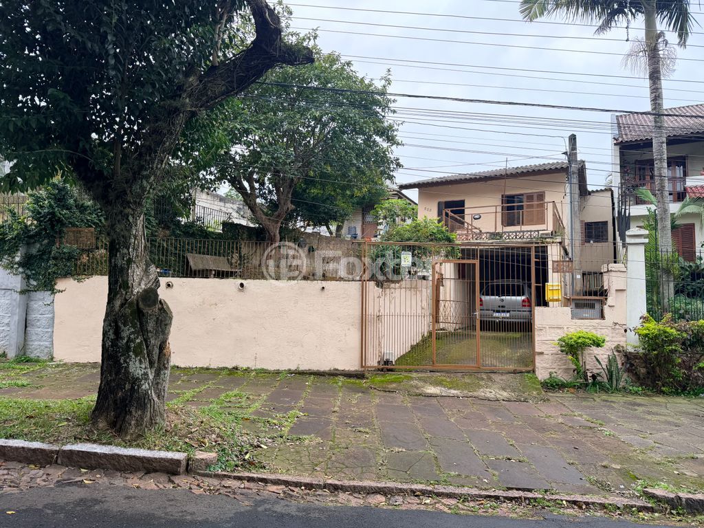 casa sobrado para comprar em Bom Jesus, Porto Alegre - foto 1