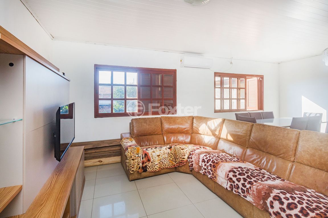 casa sobrado para comprar em Vila Tupa, Alvorada - foto 1