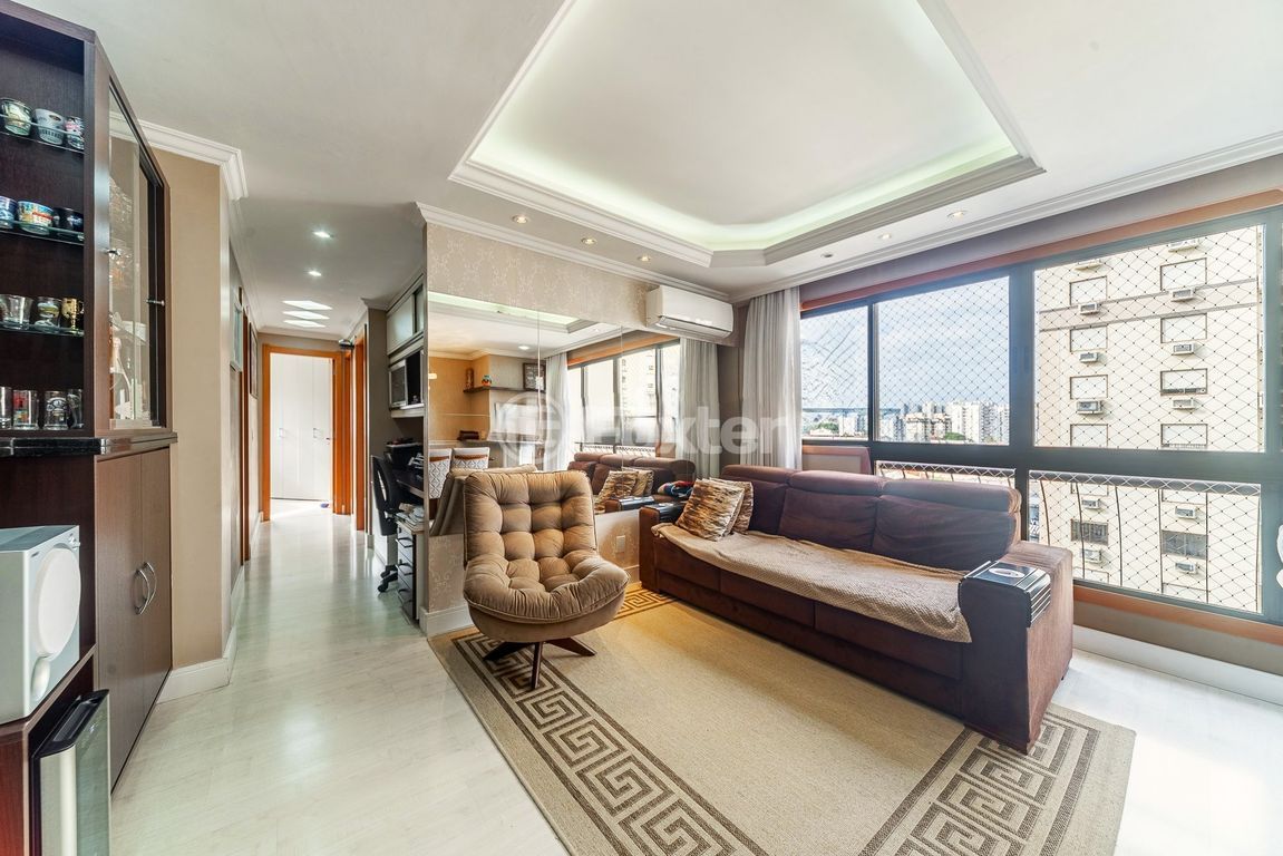 Apartamento para comprar em Passo da Areia, Porto Alegre - foto 1