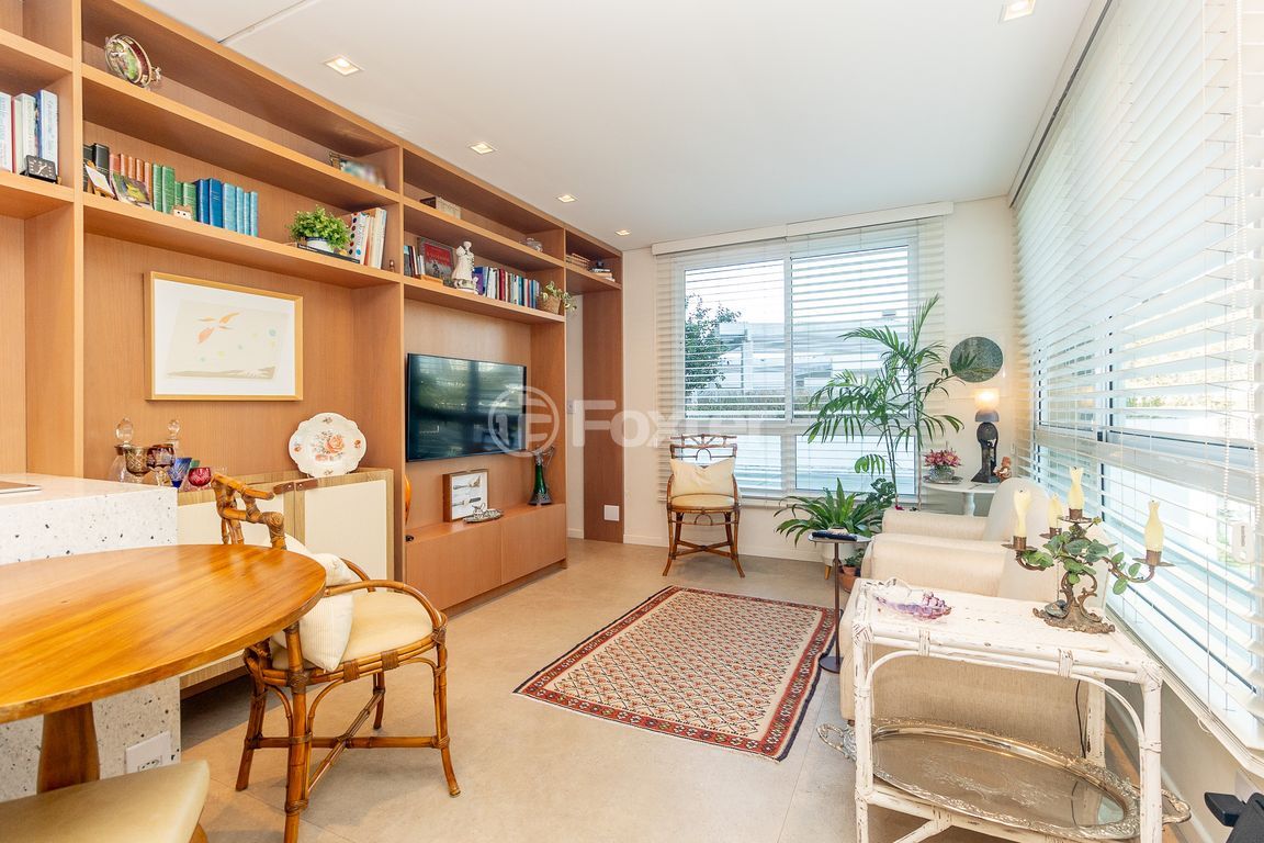 Apartamento para comprar em Três Figueiras, Porto Alegre - foto 1