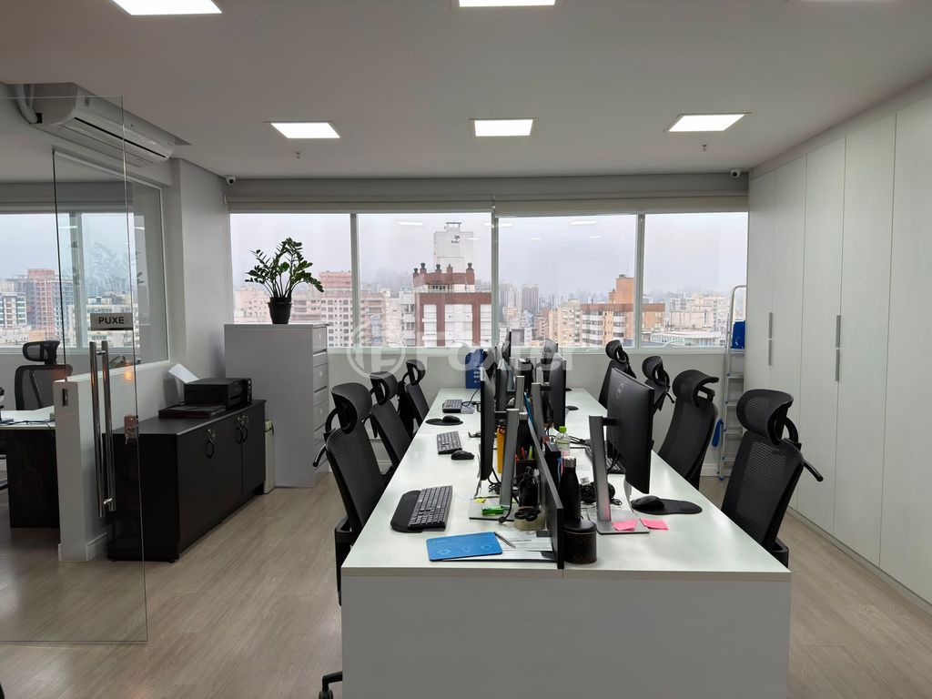 consultorio sala conjunto para comprar em Osvaldo Aranha, 1022 - foto 4