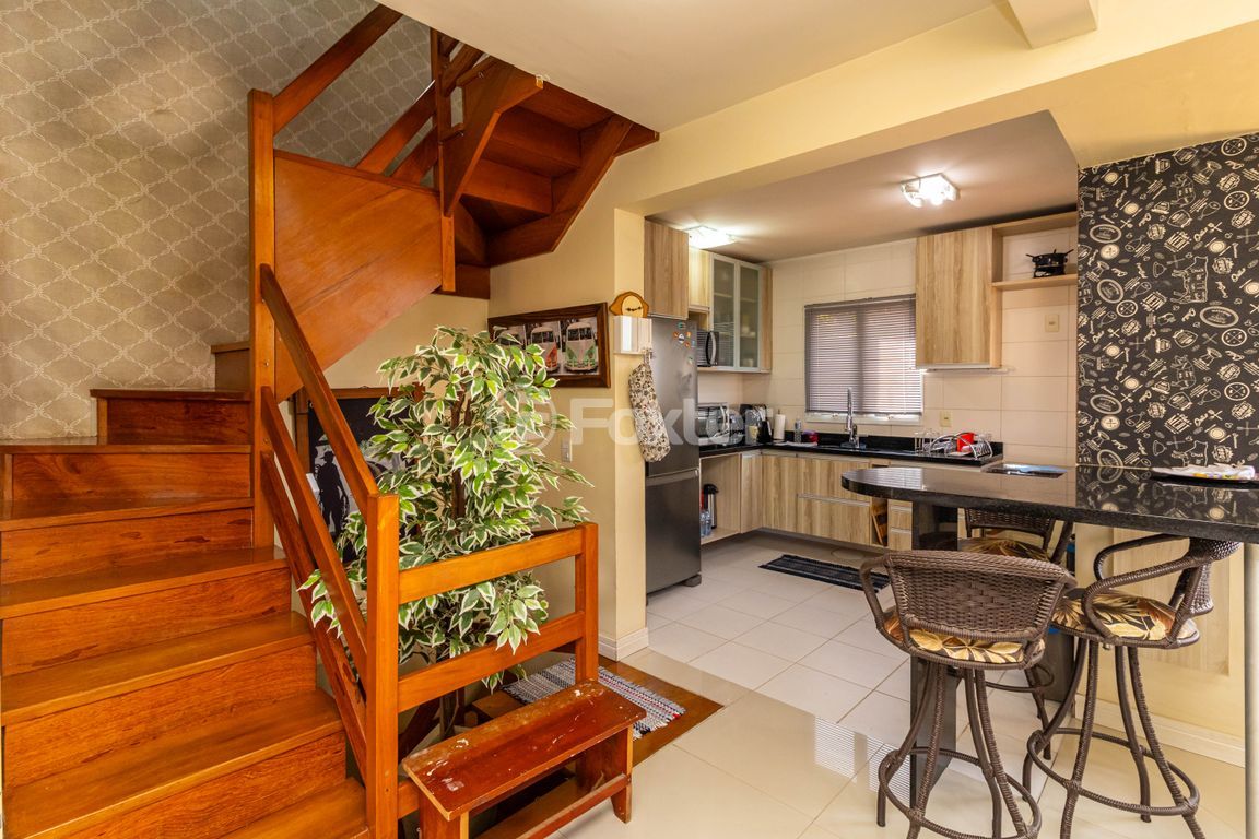 Casa em condominio para comprar em Mário Quintana, Porto Alegre - foto 1