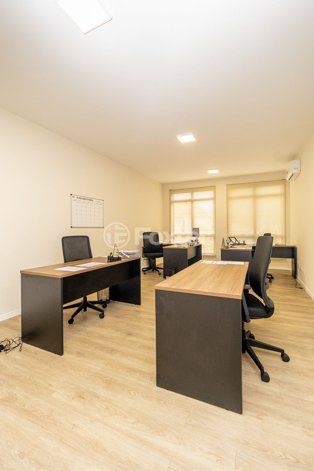 consultorio sala conjunto para comprar em Petrópolis, Porto Alegre - foto 1