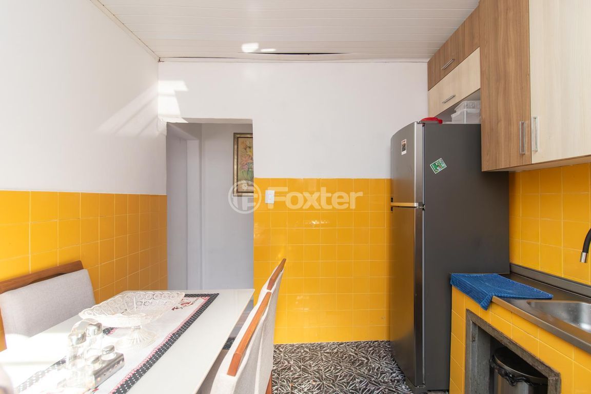 casa sobrado para comprar em Coronel Jaime da Costa Pereira, 363 - foto 14