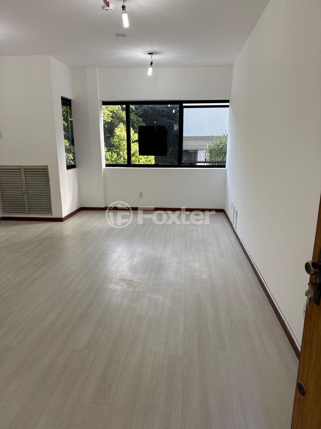 consultorio sala conjunto para comprar em Boa Vista, Porto Alegre - foto 1