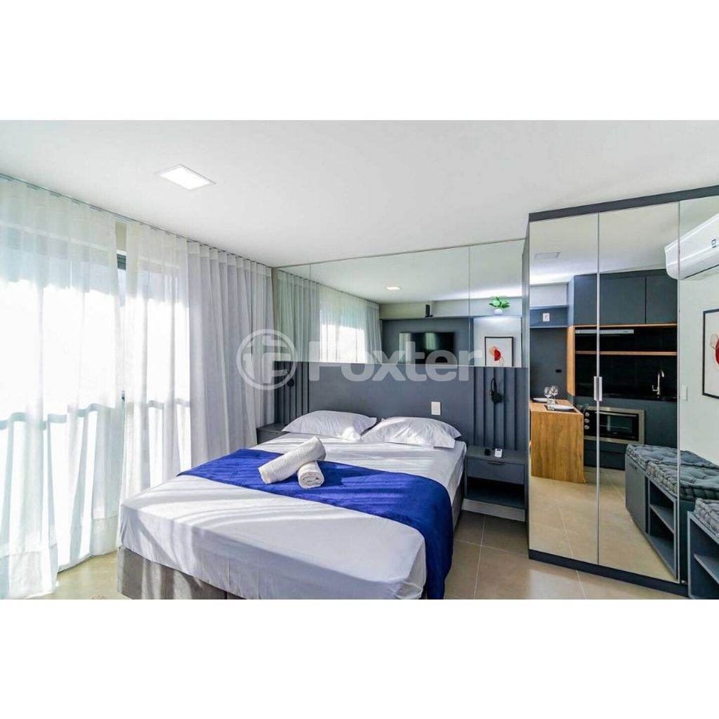 Loft/Flat para comprar em 24 de Outubro, 1585 - foto 13