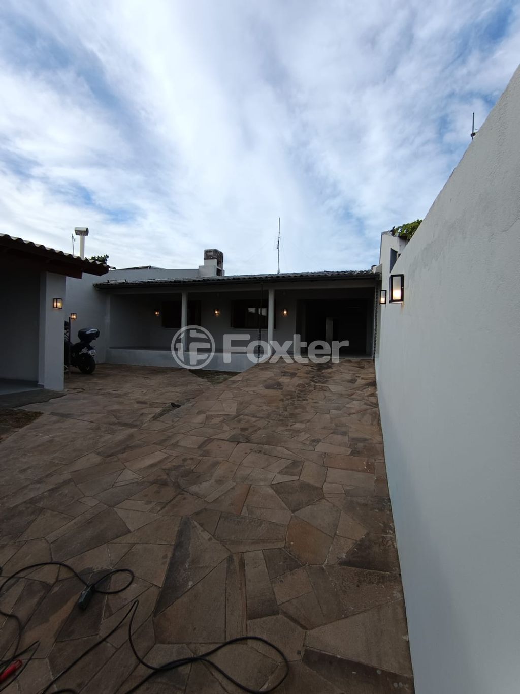 casa sobrado para comprar em Sagrada Família, Gravataí - foto 1