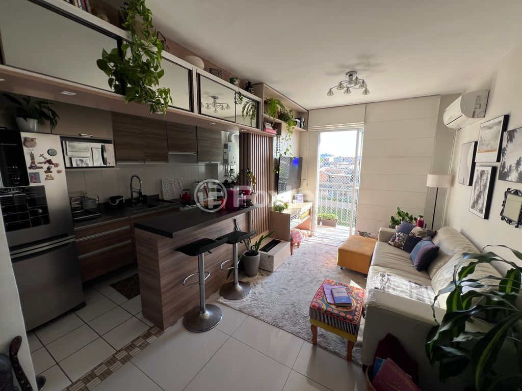 Apartamento para comprar em Camaquã, Porto Alegre - foto 1