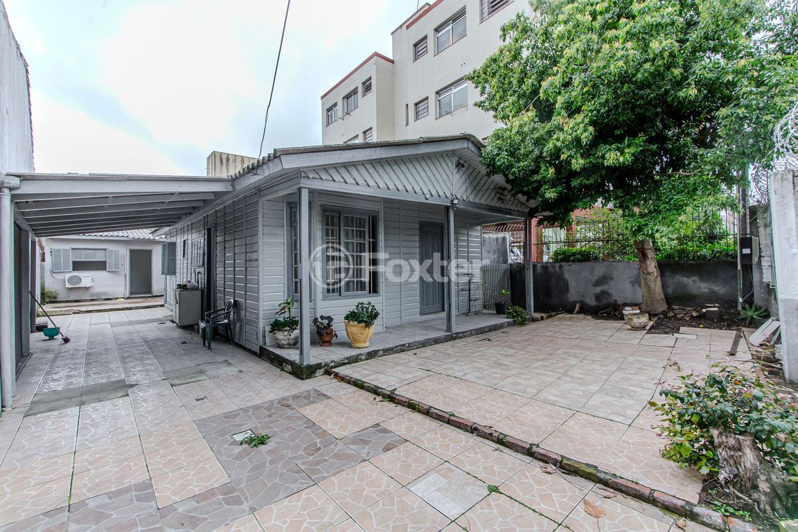casa sobrado para comprar em Azenha, Porto Alegre - foto 1