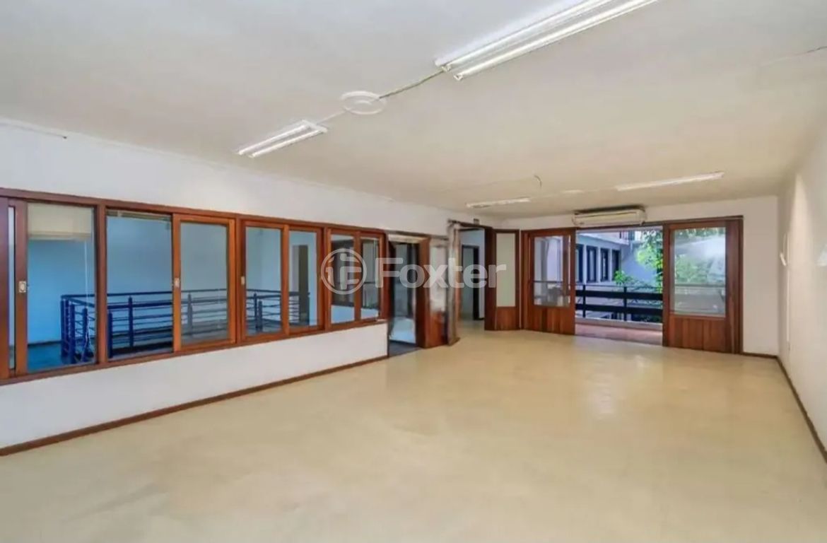 Prédio para comprar em Auxiliadora, Porto Alegre - foto 1