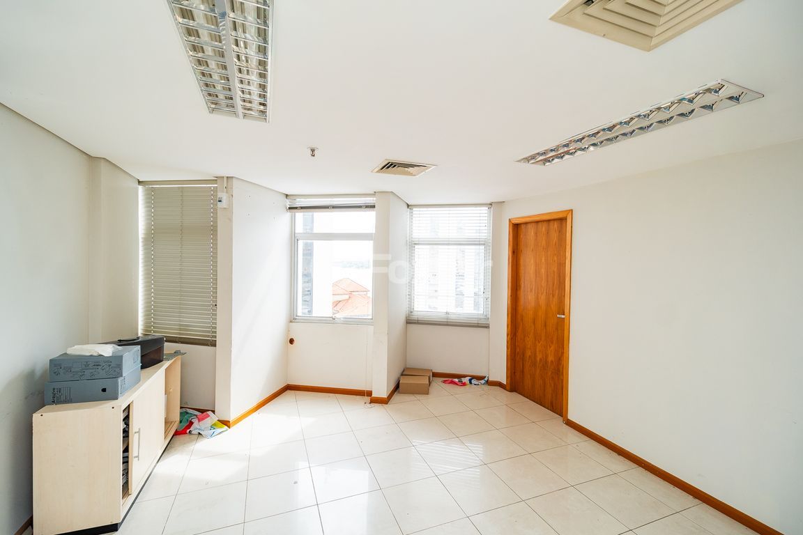 consultorio sala conjunto para comprar em JULIO DE CASTILHOS, 51 - foto 14