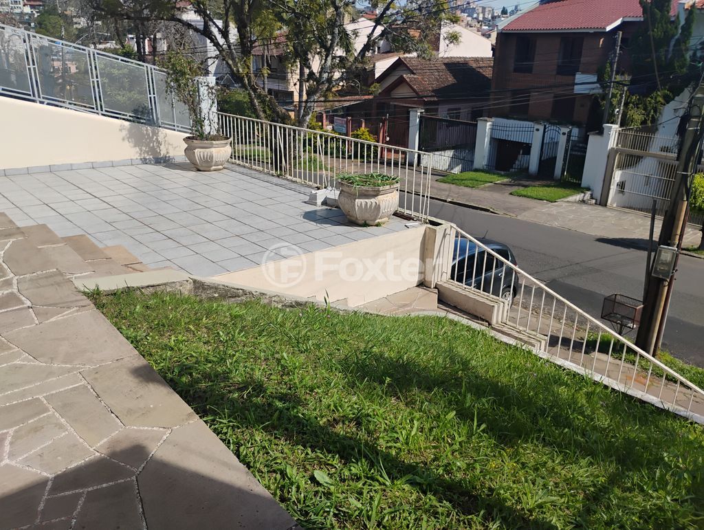 casa sobrado para comprar em Chácara das Pedras, Porto Alegre - foto 1