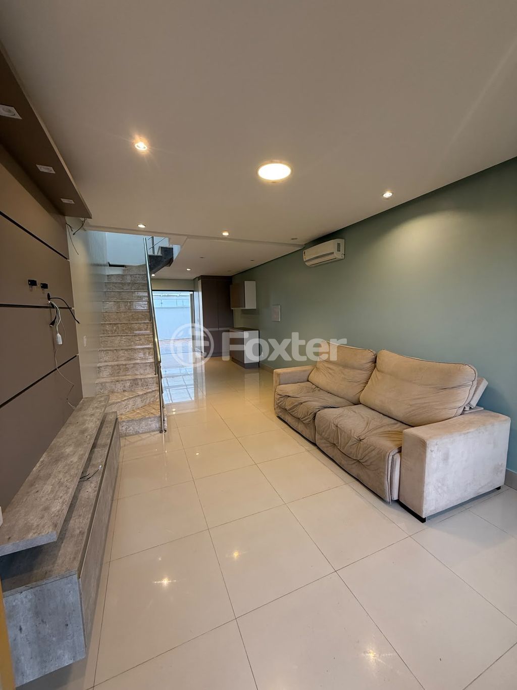 Casa em condominio para comprar em Irany de Oliveira Sant'Anna, 292 - foto 1