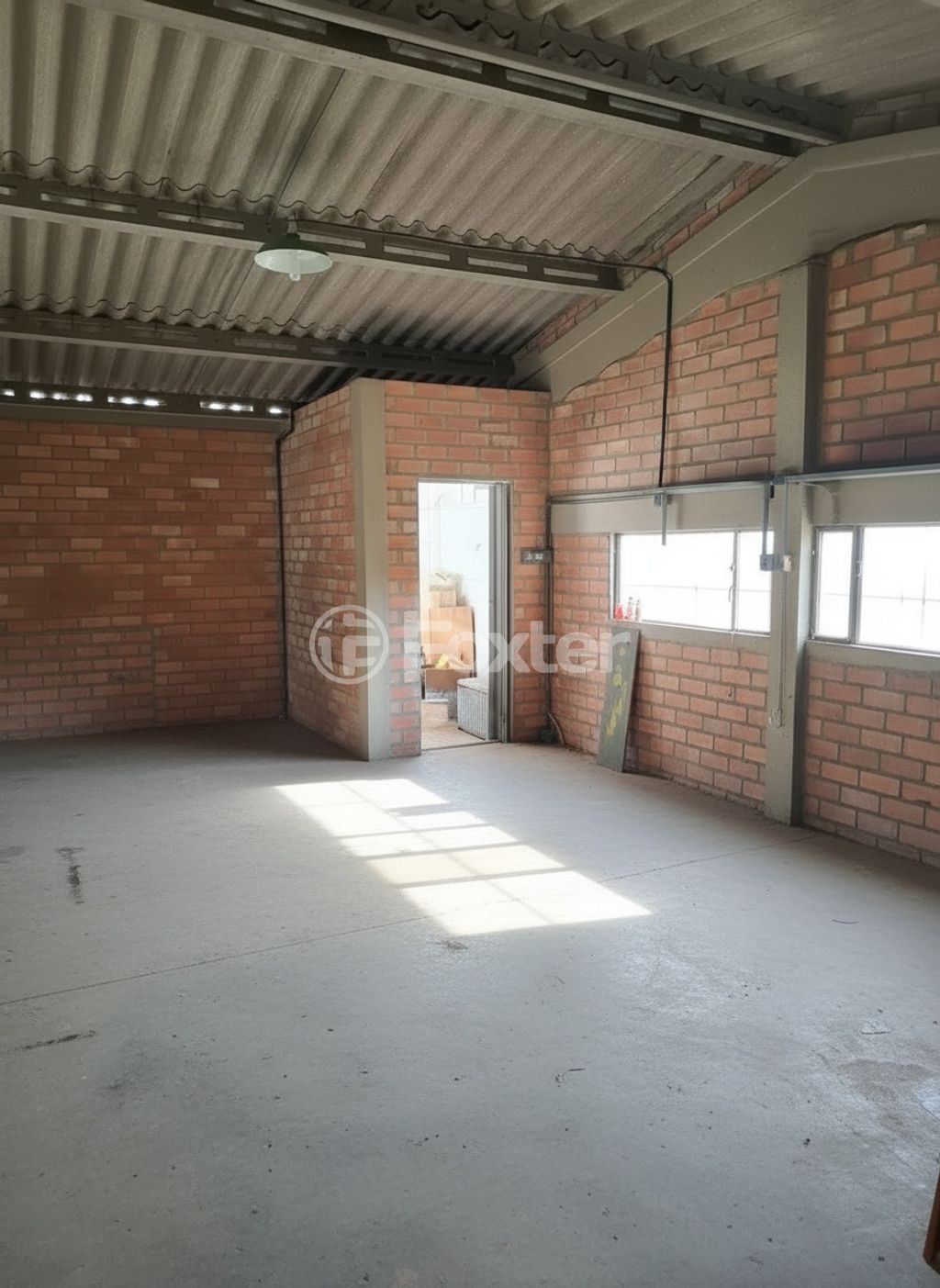 galpao deposito pavilhao para comprar em Três de Outubro, 252 - foto 2