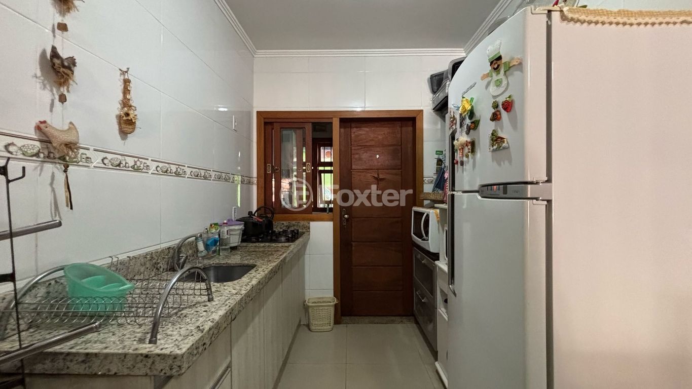 casa sobrado para comprar em Nestor José Nitschke, 231 - foto 14