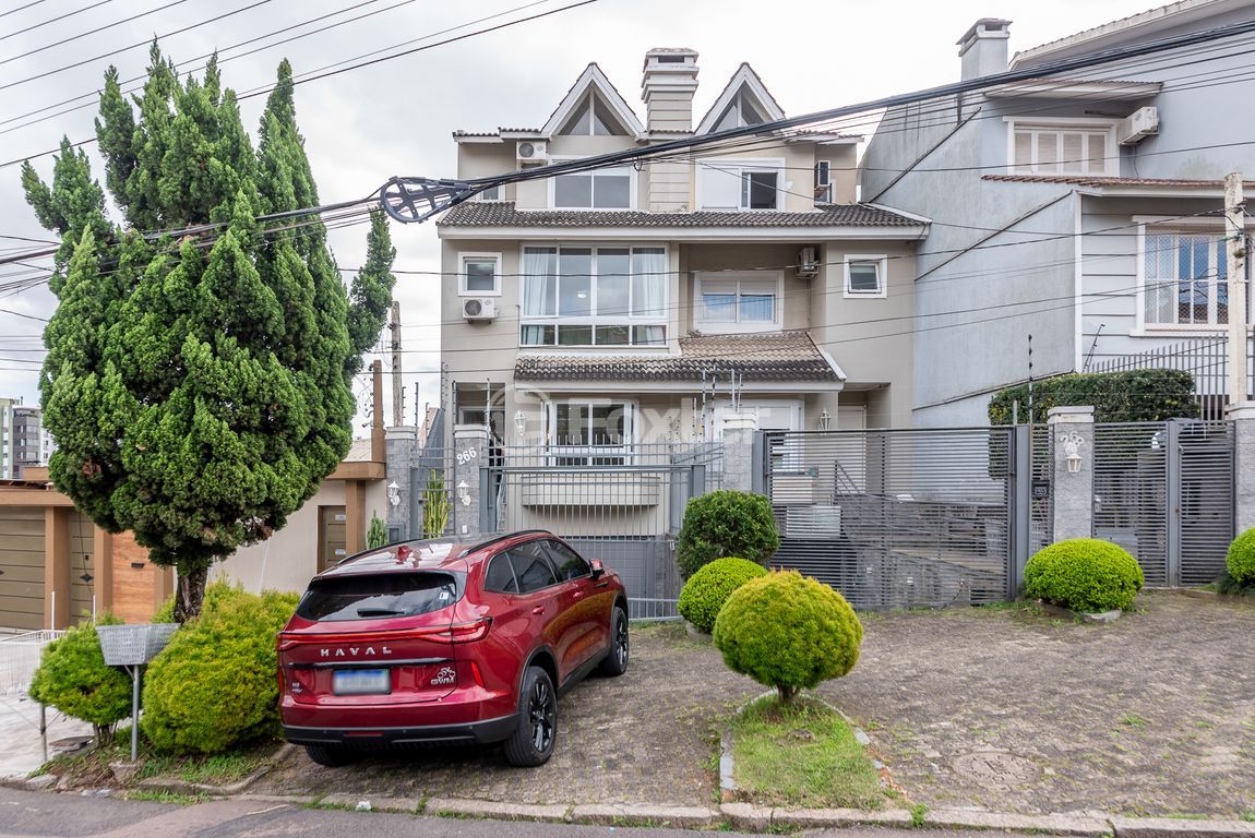 casa sobrado para comprar em Chácara das Pedras, Porto Alegre - foto 1
