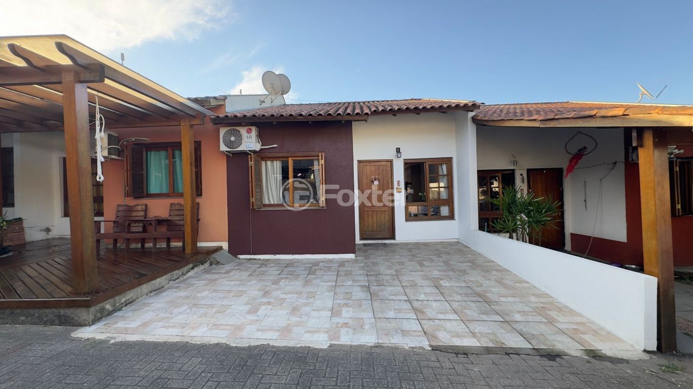 Casa em condominio para comprar em Olaria, Canoas - foto 1
