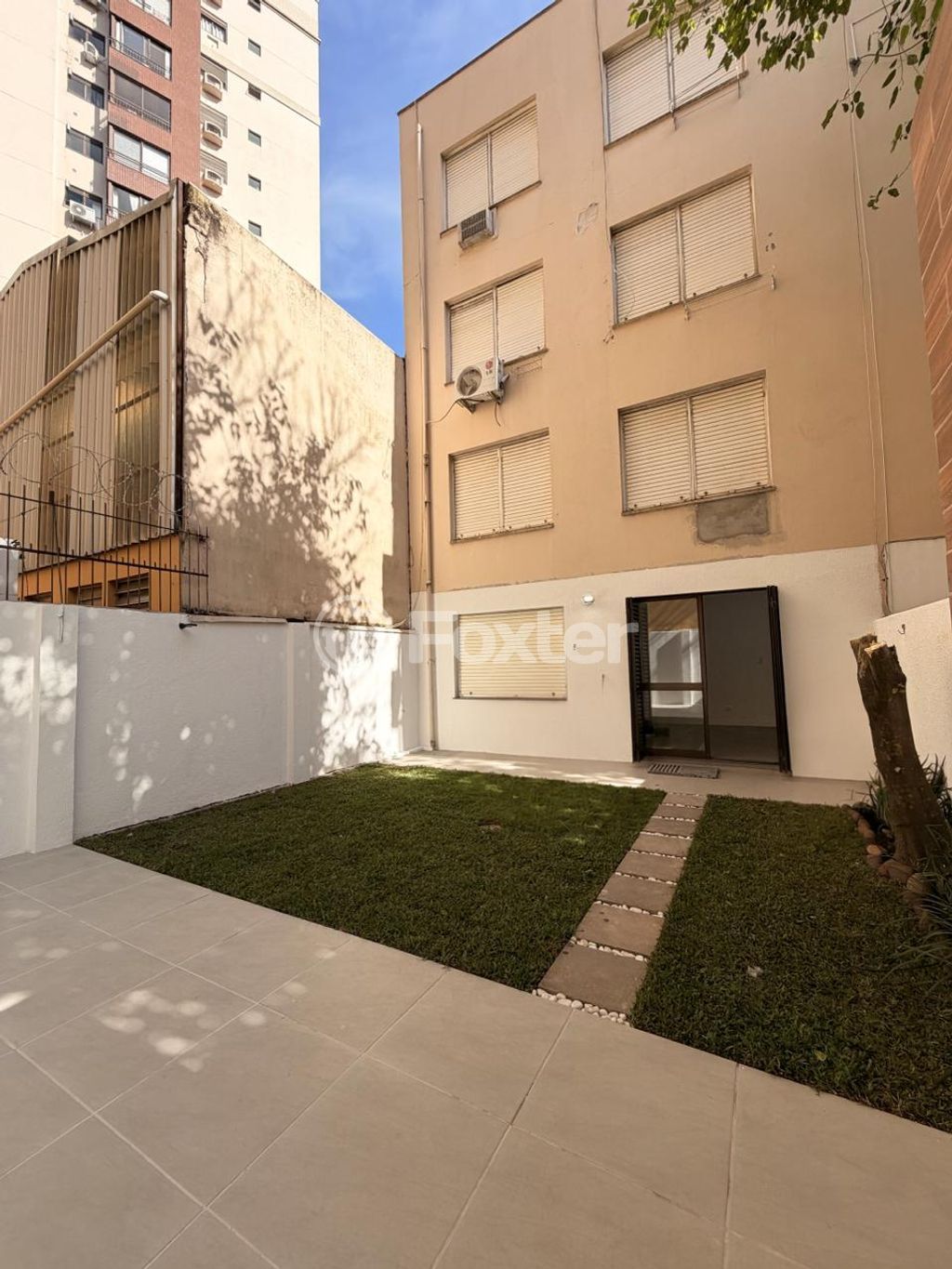 Apartamento para comprar em Floresta, Porto Alegre - foto 1