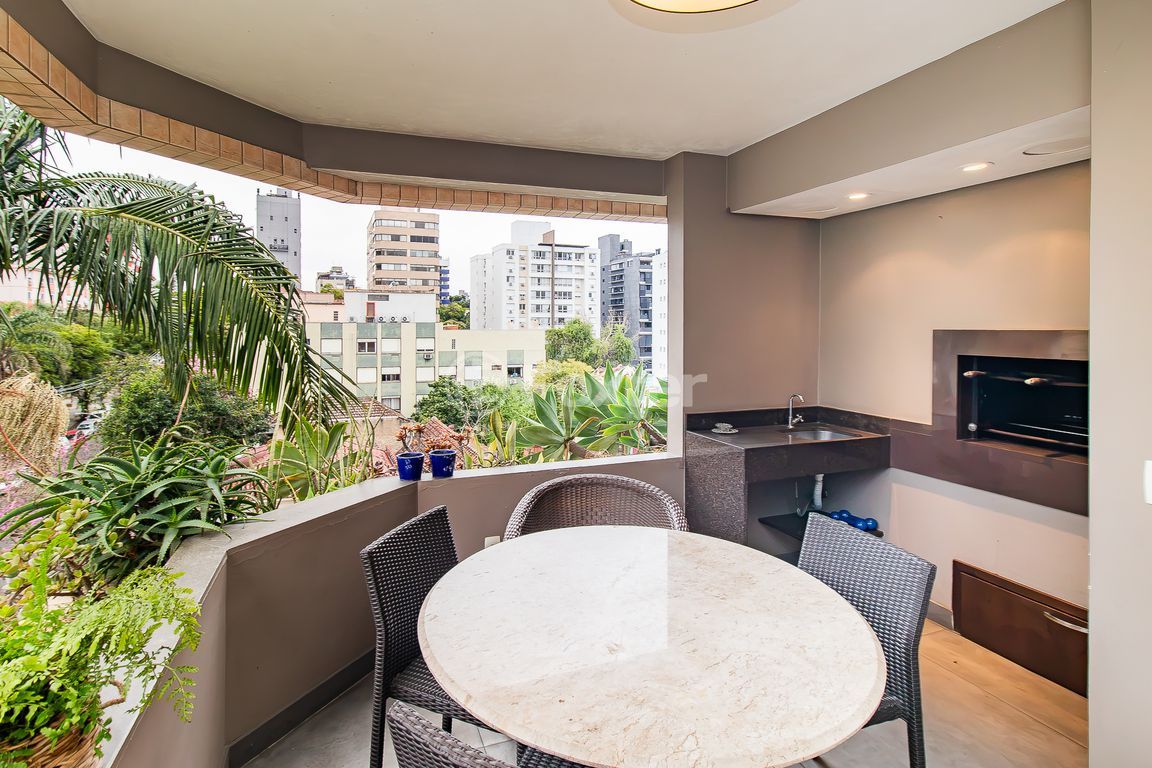 Apartamento para comprar em Rio Branco, Porto Alegre - foto 1