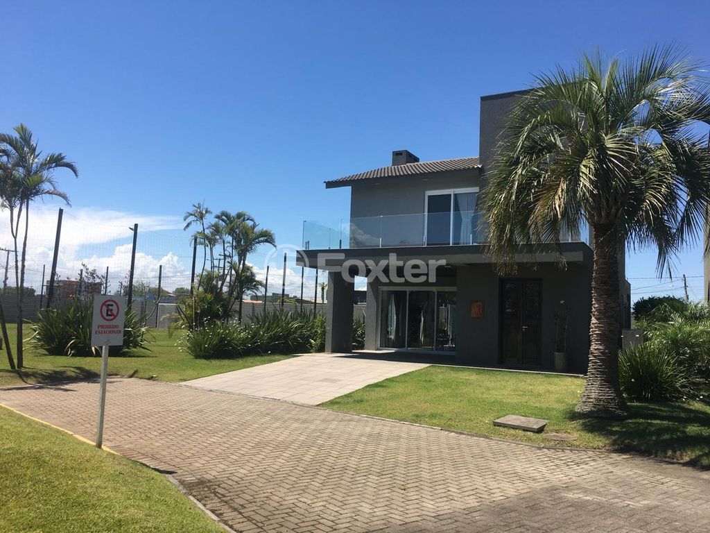casa sobrado para comprar em Centro, Capão da Canoa - foto 1