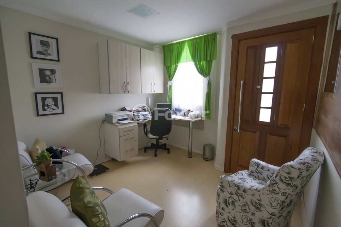 Prédio para comprar em Germano Hasslocher, 254 - foto 7
